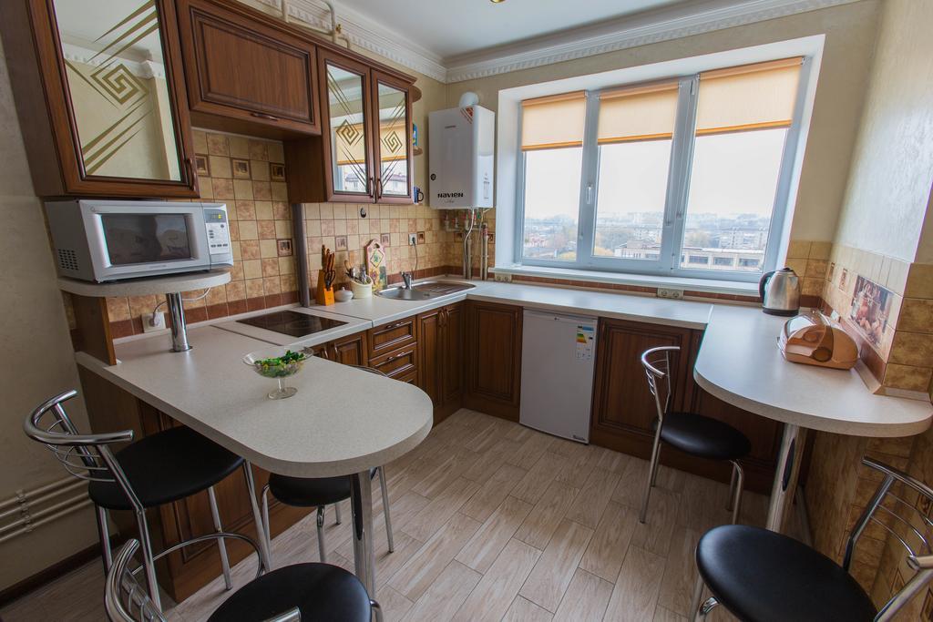 Modern Apartment On Akademika Sakharova 27A 이바노프란키우스크 외부 사진